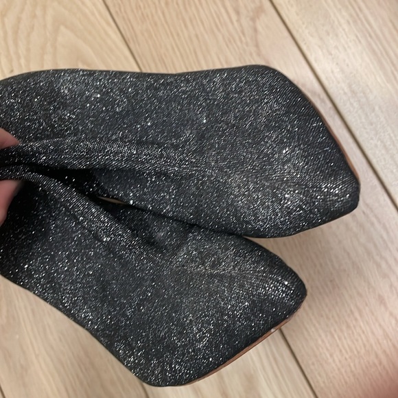 Pointed toe sparkly sock booties - Picture 3 of 3